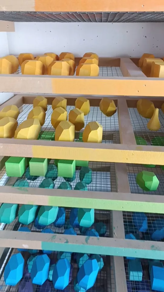 Día de teniques.... 🧡💛💚💙

#ocamora #handcrafted #handmade #woodworking #lovemyjob #sinfiltros #nofilter #rainbowteniques #teniques