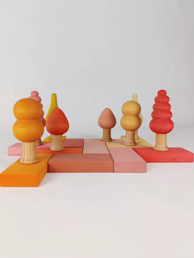 🍂 Cada árbol va tiñendo su trocito de suelo de otoño 🍂

#ocamora #woodenforest #autumntrees #itsfall #fall #goldenseason #autumntables